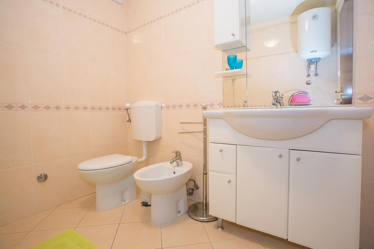 Apartment Luka